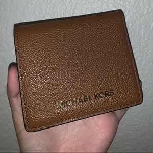 MICHAEL KORS JET SET TRAVEL WALLET